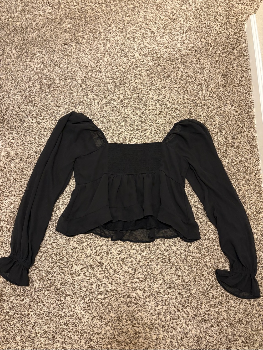 Abercrombie & Fitch Black Long-Sleeve Square-Neck Peplum Crop Top - Picture 3 of 3